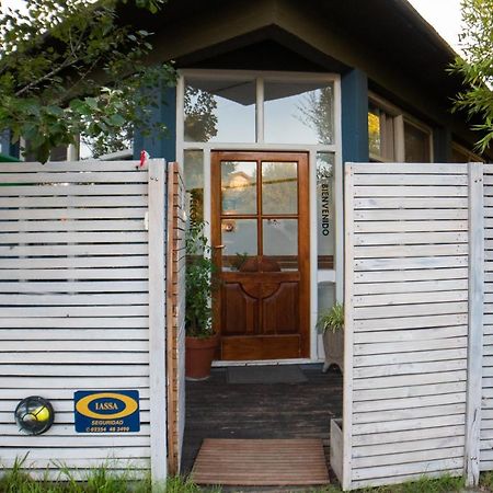 Pinamar Hostel Casa De Verano Экстерьер фото