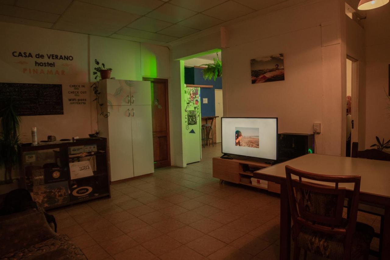 Pinamar Hostel Casa De Verano Экстерьер фото