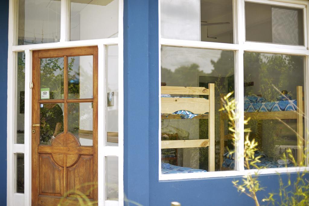 Pinamar Hostel Casa De Verano Экстерьер фото